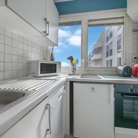 Appartamento A 40m De La Plage, Pour 4 Avec Balcon