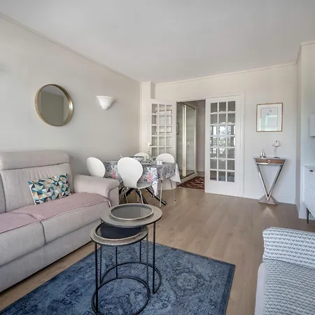 Appartamento A 40m De La Plage, Pour 4 Avec Balcon *